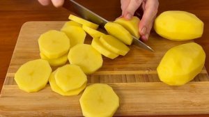 Есть картошка и куриные ножки? Приготовьте это блюдо на ужин, не пожалеете!