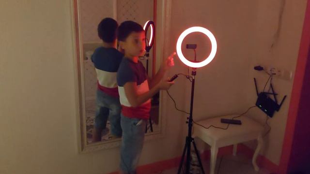 Подарки на ДР. Кольцевая лампа - обзор. Мерч чехол на телефон смотреть онлайн