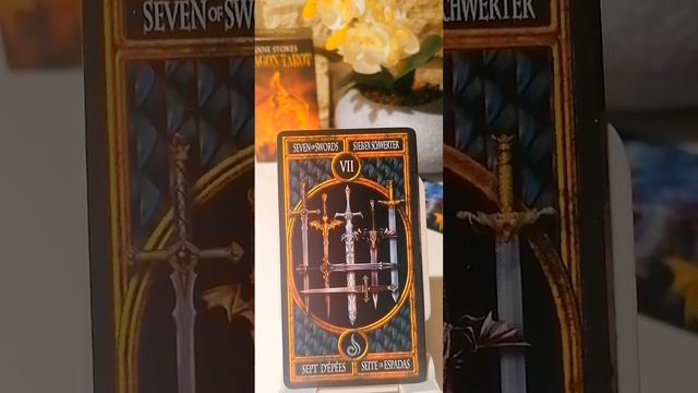 Семёрка Мечей колоды "Dragon Tarot Анны Стокс#значениетаро#полныйобзорАрканСемеркаМечейДраконтаро#