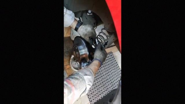 Замена задних барабанных тормозов на дисковые. Skoda Fabia 2 рестайлинг смотреть онлайн