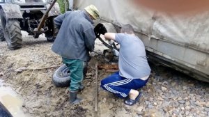 УАЗ патриот по грязи с прицепом и тонной груза едем домой , приехали (часть 3).