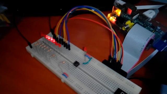 Animação "CYLON" com RaspberryPi GPIO e Python