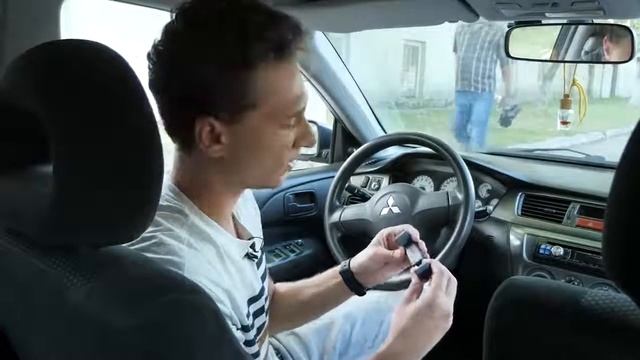 Как выбрать лучший держатель для телефона в автомобиль