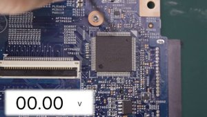 Сам не понял как починил или лишние детали на плате ноутбука