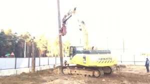 Трубный вибропогружатель Movax на Komatsu PC300. ЖК Кузьминский лес