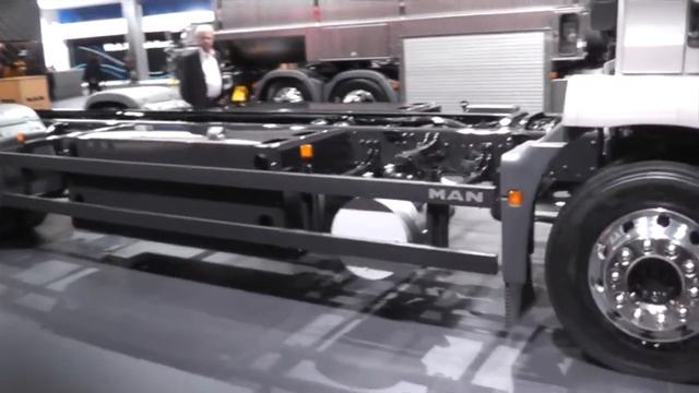 Mercedes-Benz Atego 2015 vs MAN TGM 18.280 2015 смотреть онлайн