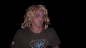 Бухая Маринка идёт домой.mp4