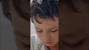 Последний дюйм .Тяжёлым басом гремит фугас… слова М.Соболь, музыка М.Вайнберга) поет  Михаил Рыба