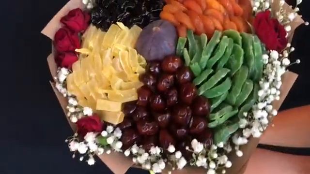 Букет из сухофруктов «Радужный»