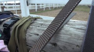 Инструмент для расчистки копыт лошади