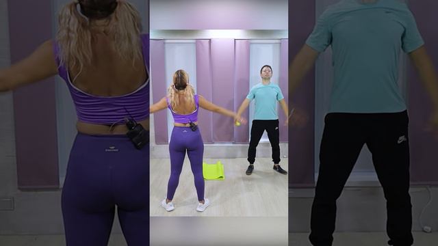 Упражнения с мячиком для здоровой спины и осанки Тренируйся с нами timestudy.ru смотреть онлайн