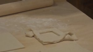 Рецепт шарлотки. Шарлотка с слоеным тестом. Слоеная шарлотка. Шарлотка с яблоками. Аннада