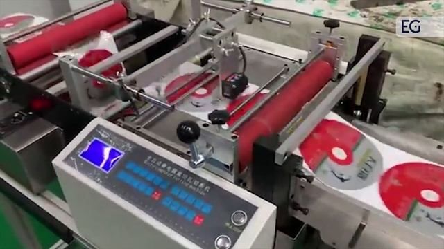 Станок для резки этикеток в рулонах HDK-300ZS смотреть онлайн