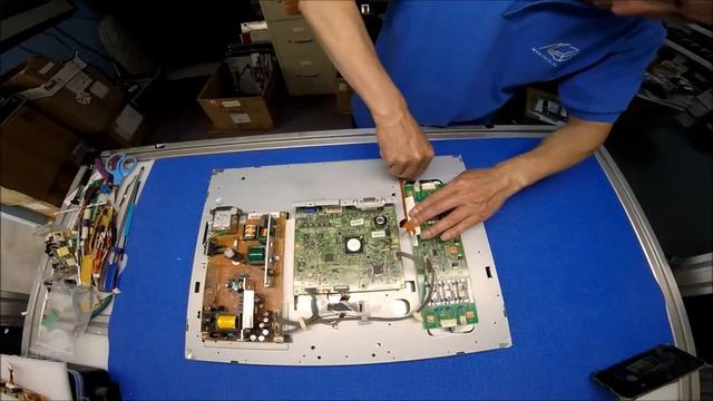 LCD2190UXp, Part 1 of 3, How to Install LED Backlight смотреть онлайн