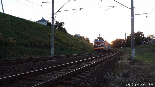 ЧС4Т-594 с поездом Калиниград - Москва в Вильнюсе смотреть онлайн