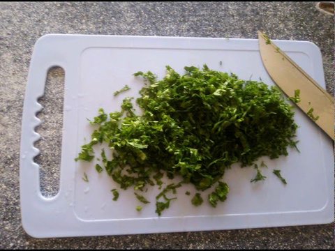 Кефир с зеленью.