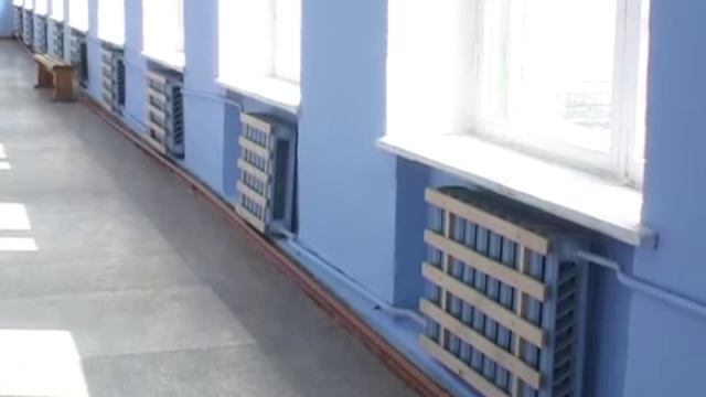 В Кузнецке к началу учебного года починят протекающую крышу школы смотреть онлайн