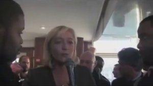 Tu traites le FN de fasciste ou raciste _ Regarde comme tu es con.