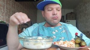 МУКБАНГ Пельмени и соленья /ОБЖОР обеденный