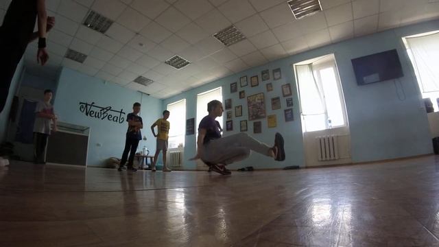 Hot Tribe треня в Балашове (New Beat) смотреть онлайн