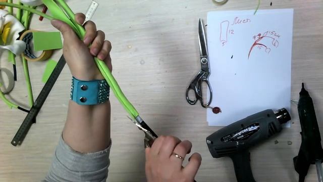 Бесплатный мастер-класс «Ландыши», декор-элемент для интерьера. Часть 2. Мастер Наталья Дроздова. смотреть онлайн