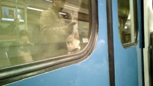 Москва. В метро. Метро Чкаловская-Крестьянская застава.