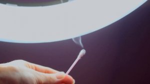 Как гасить каплю клея для наращивания ресниц