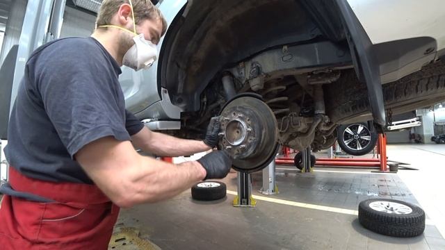 LC 150 обслуживание тормозных механизмов. смотреть онлайн