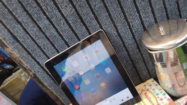 APPLE IPAD FIRST GENERATION 16gb home button broken but good working with charger available Rs 3000 смотреть онлайн