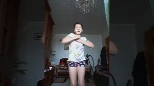 Танец под песня Ну бади☺???