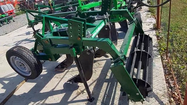 Глубокорыхлитель чизель АГЧ-1.2М под МТЗ от Дудко, Полтава