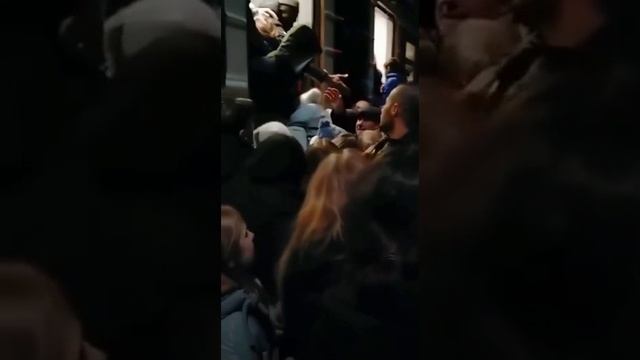 Киевский вокзал хаос.mp4