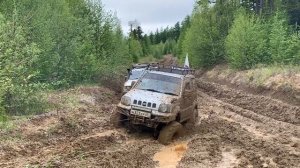 джимни на бездорожье.mp4