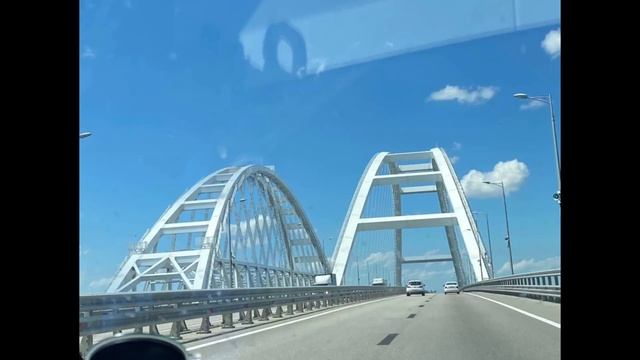 Гвинета путешественница,проехала с нами весь берег черного моря,побывала в Крыму смотреть онлайн