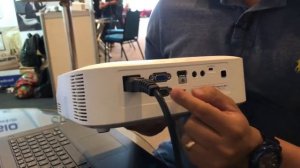 Conheça o Projetor Casio XJ-V2