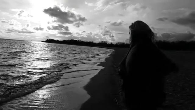 Yunona Black / Relax (Claudia Kane- The silence)