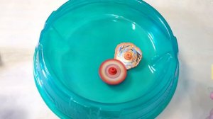 ШОК! Волчки Бейблэйд из Бургер Кинг Beyblade Burst в BURGER KING