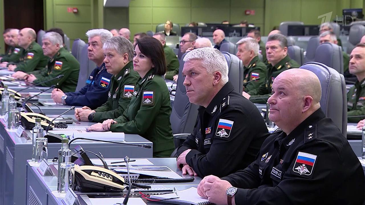 Министр обороны Сергей Шойгу провел первое в этом году селектороное совещание Минобороны