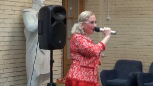 "Ключевая вода" (В.Пипекин,В.Семернин) - поёт Алла Голикова