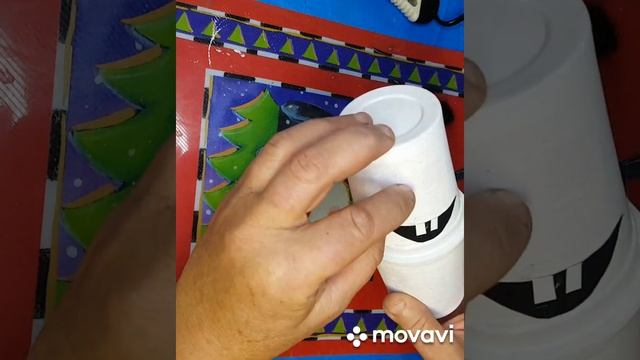 поделки из стаканчиков.снеговичок.