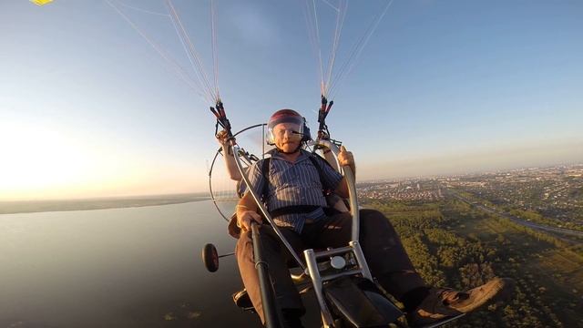 Параплан в Челябинске. Полёты 21 августа 2016. смотреть онлайн