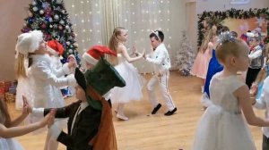 танец  "Зимний праздник"