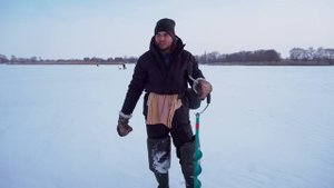 ЛОВЛЯ ОКУНЯ ЗИМОЙ на мормышку. Мотыль, прикормка и проводки