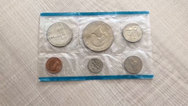 Американские монеты в банковской запайке. смотреть онлайн