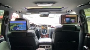 Lexus LX570 2008-2015 - замена штатных мониторов для пассажиров