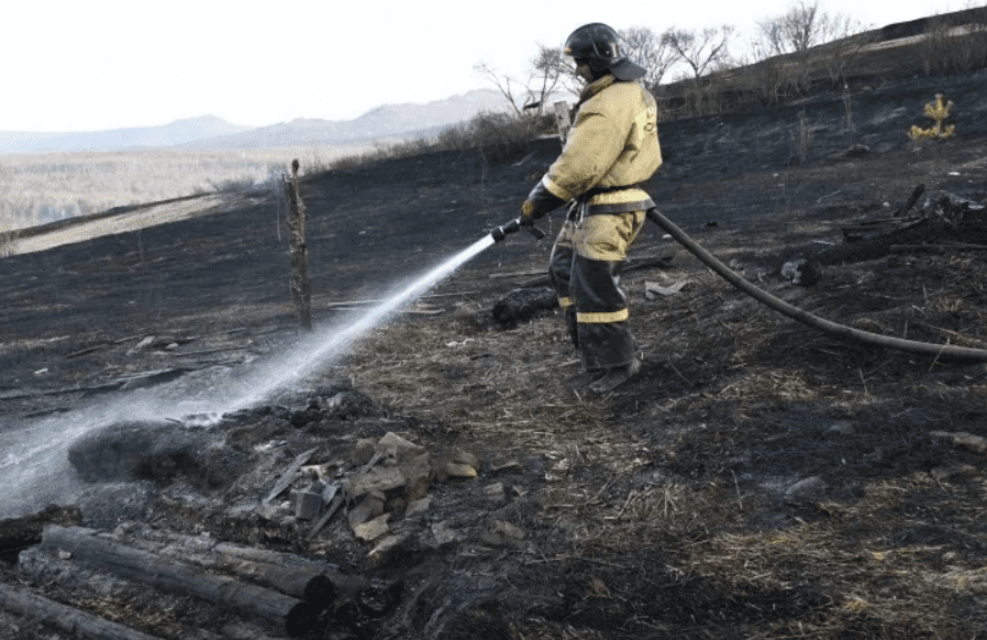 Остался лишь пепел: пожар в селе под Нижним Тагилом уничтожил десятки домов