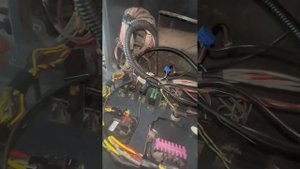 Система SRS (стабилизация стрелы, Ride control) на экскаватор погрузчик John Deere 325K