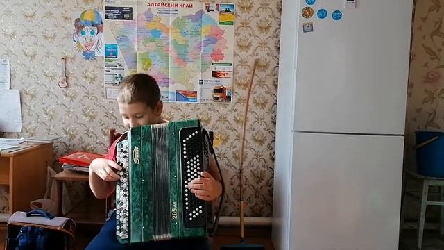 Играй гармонь любимая.