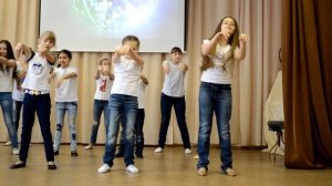Танец Эврибади