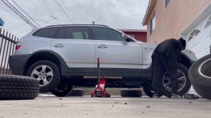 BMW X3 E83  235/65/17 tires